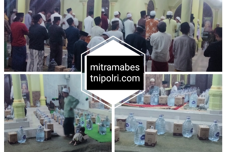 Viral di media Sosial Acara maulid Nabi dapat Berkat Air Galon dan sebuah tirmus Nasi.